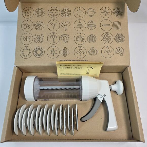 NIB The Pampered Chef Cookie Press | Retired Model 1525 | With 16 Design Discs - Picture 1 of 10